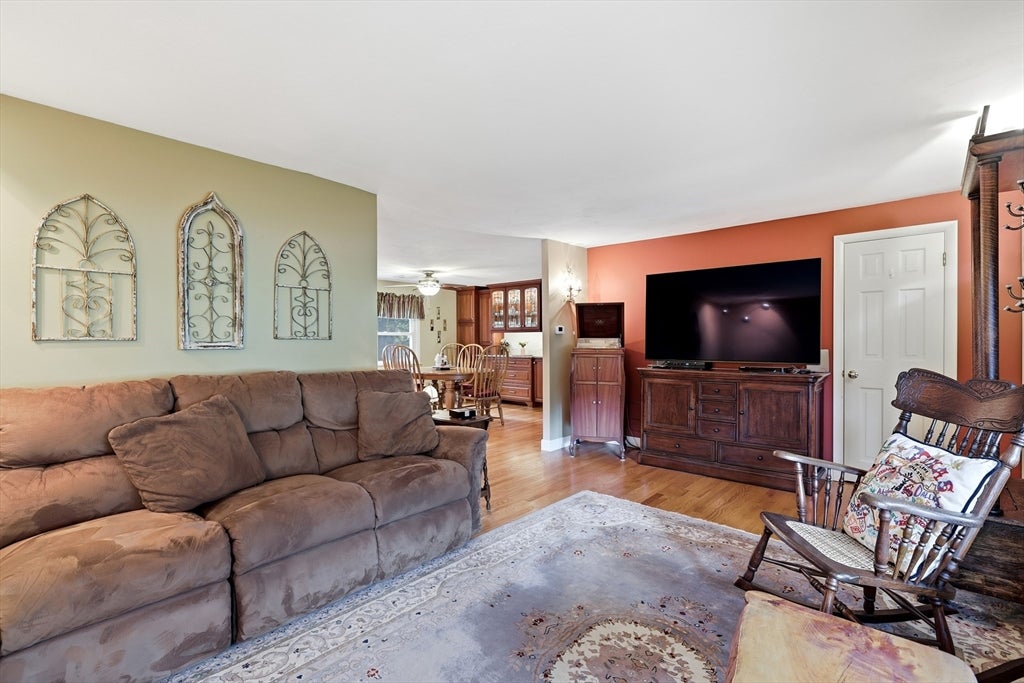 8 Linwood Dr, Wilbraham, MA, 8 Linwood Dr, Wilbraham, MA Photo #17