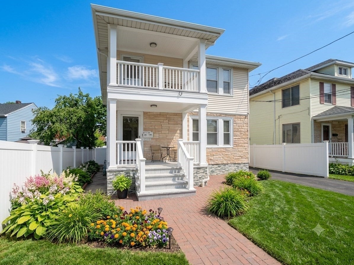 2329 Centre Street #1, Boston, MA, 2329 Centre Street #1, Boston, MA Photo #1