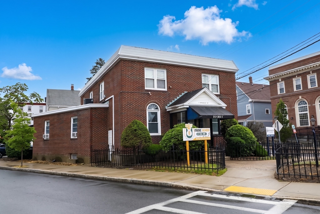 1 Sprague St
