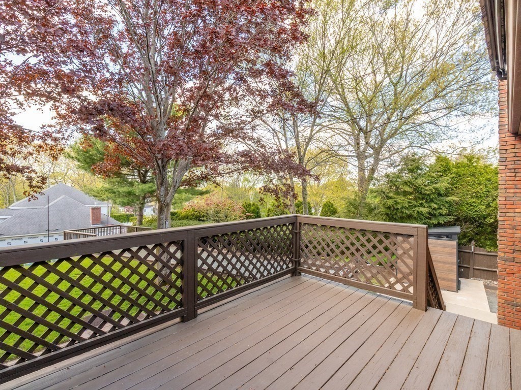 7 Rivers Ln, Stoneham, MA Photo #13