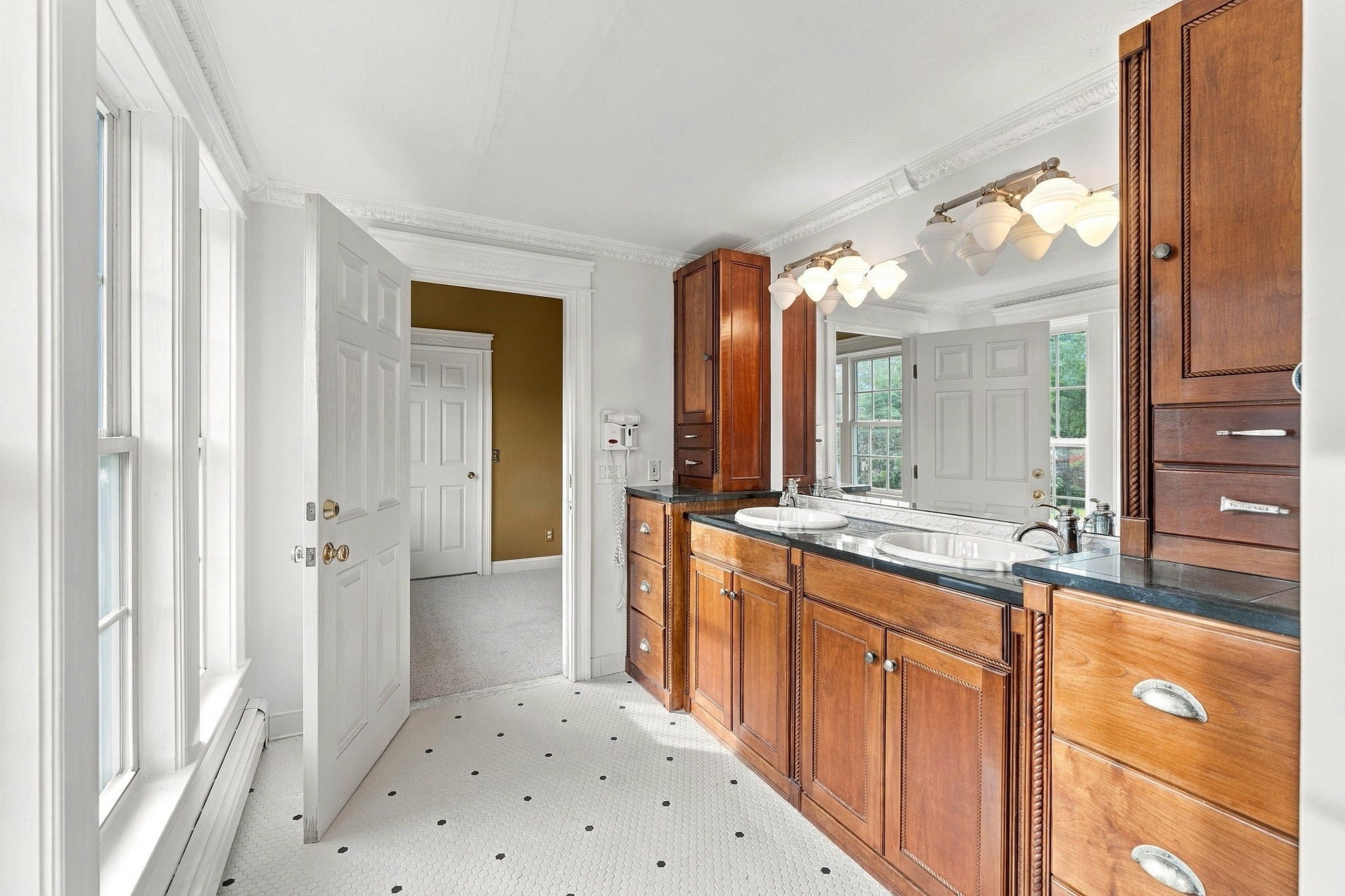 27 Charles Ave, Uxbridge, MA, 27 Charles Ave, Uxbridge, MA Photo #25