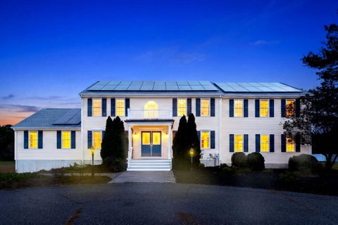 Photo of 27 Charles Ave, Uxbridge, MA 01569 (MLS # 73584046)