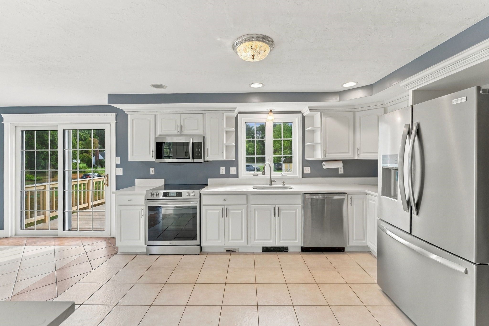 27 Charles Ave, Uxbridge, MA, 27 Charles Ave, Uxbridge, MA Photo #8