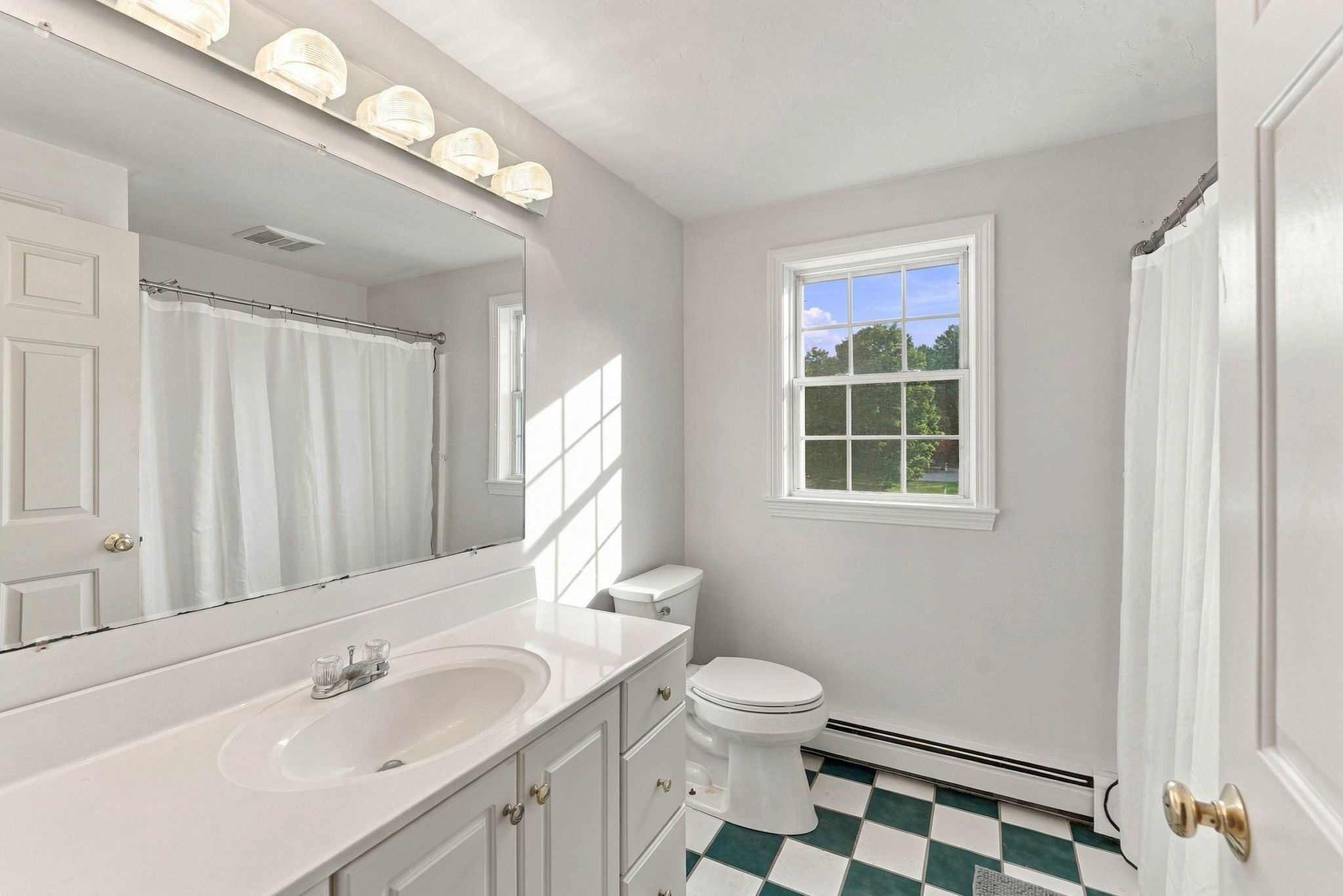 27 Charles Ave, Uxbridge, MA, 27 Charles Ave, Uxbridge, MA Photo #31