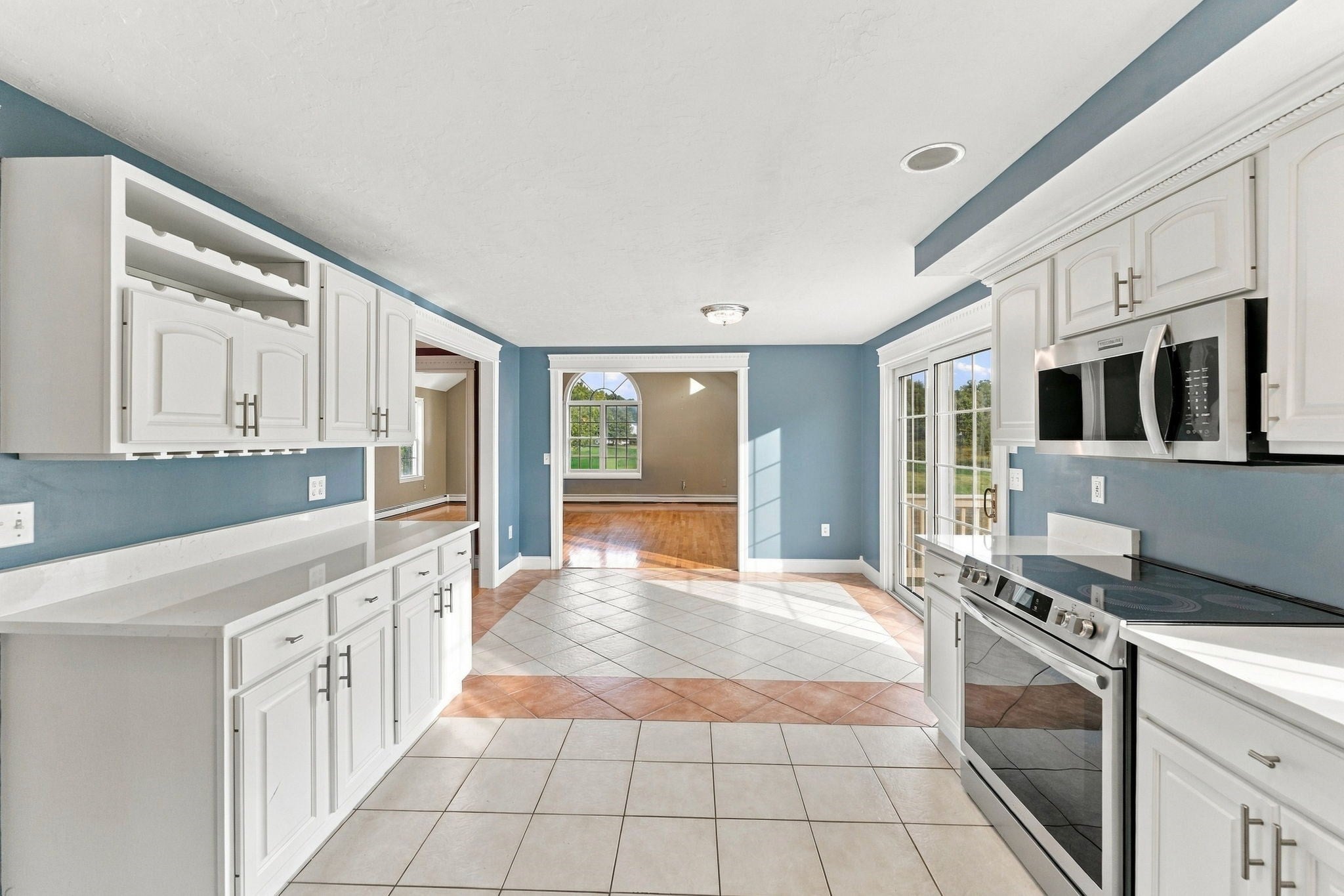 27 Charles Ave, Uxbridge, MA, 27 Charles Ave, Uxbridge, MA Photo #9