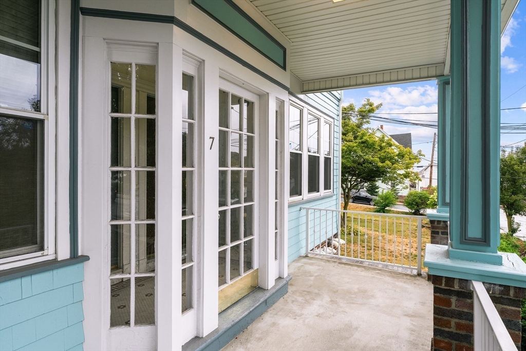 7 Nichols St 1