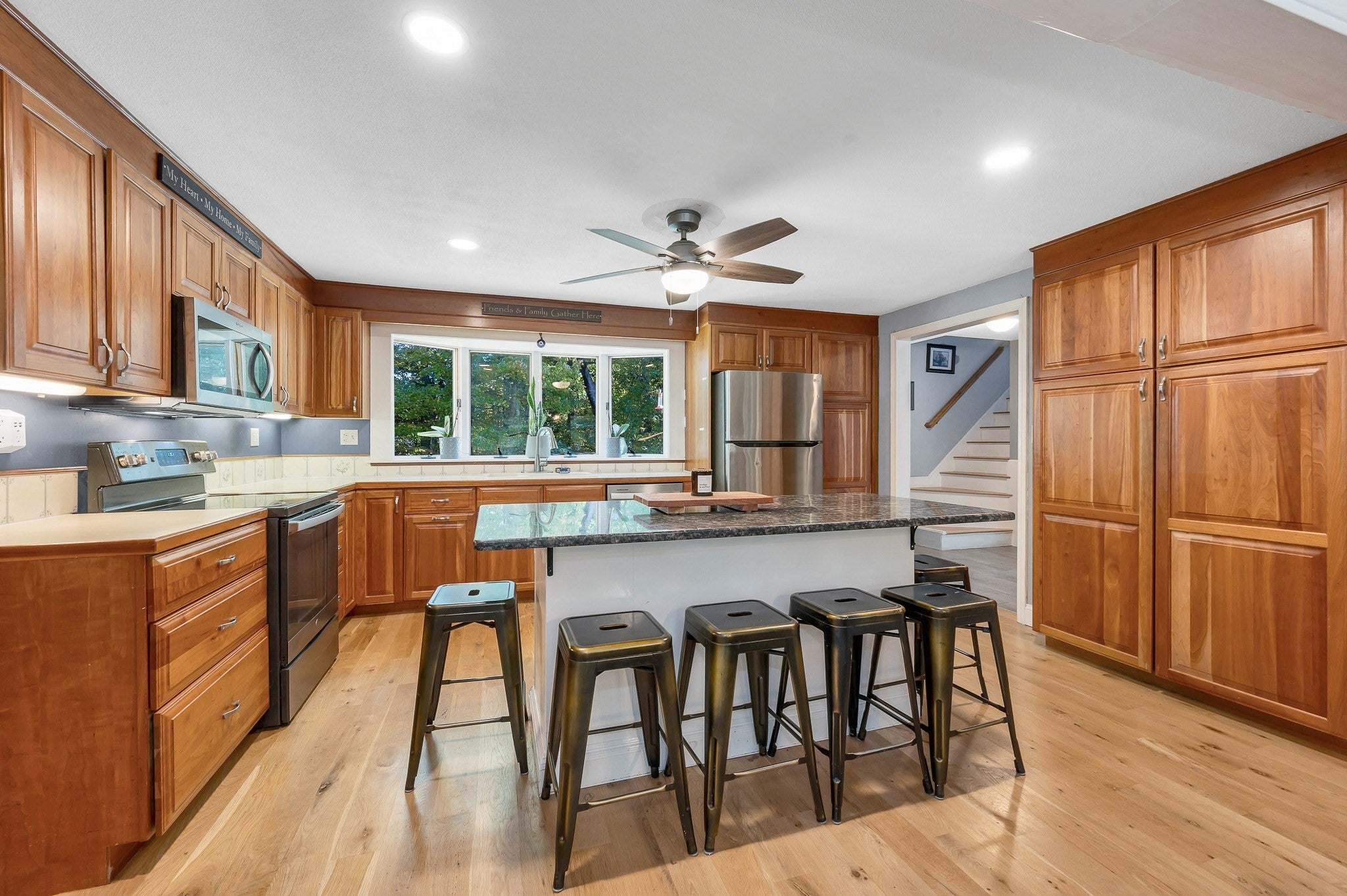 22 Country Rd, Westford, MA, 22 Country Rd, Westford, MA Photo #6