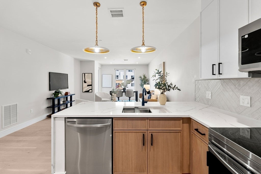 27 Guild Street #101, Boston, MA, 27 Guild Street #101, Boston, MA Photo #7