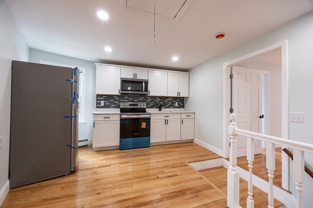 North Attleboro, Massachusetts 02760, United States, 4 Bedrooms Bedrooms, ,3 BathroomsBathrooms,Residential,Active,191181