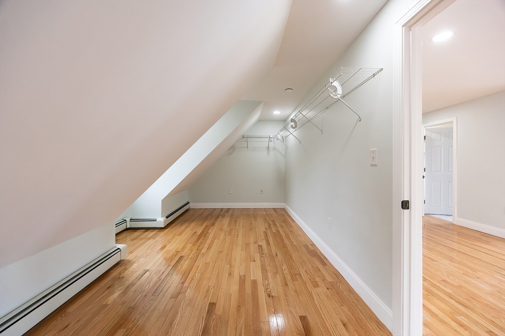 North Attleboro, Massachusetts 02760, United States, 4 Bedrooms Bedrooms, ,3 BathroomsBathrooms,Residential,Active,191181