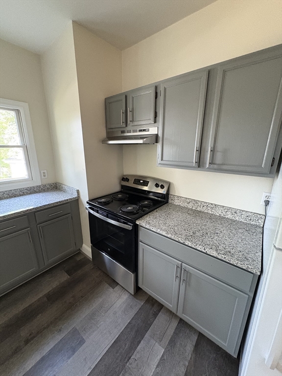 15 Oakes Ave 1