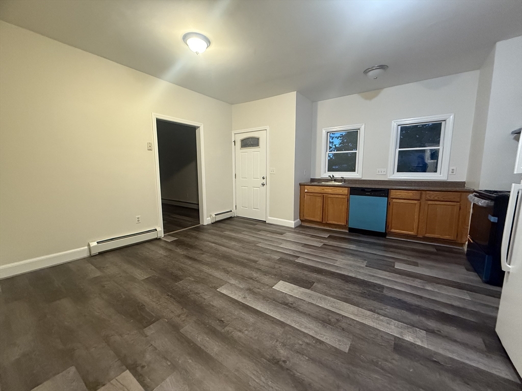 15 Oakes Ave 1