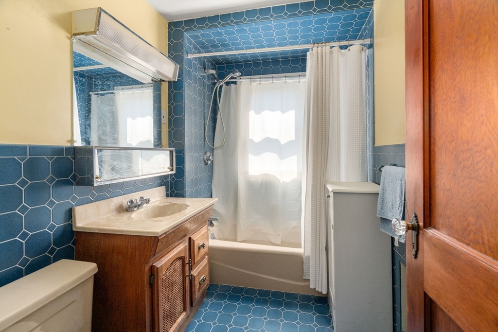 204 School St, Watertown, MA Photo #18