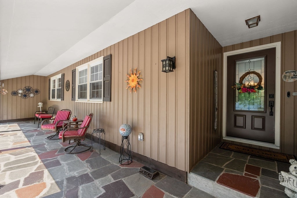 16 Burbank Lane