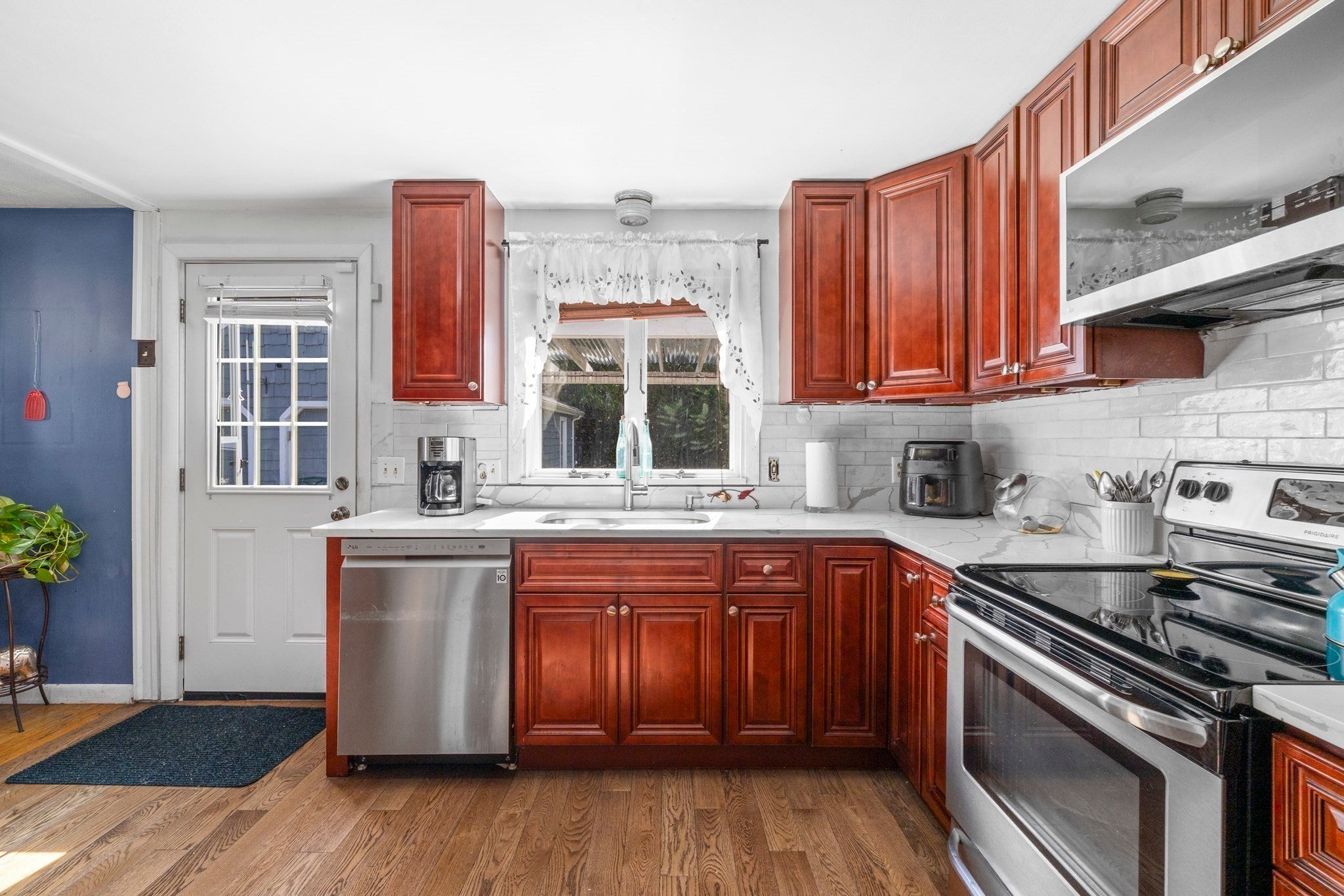17 Acorn Dr, Randolph, MA, 17 Acorn Dr, Randolph, MA Photo #4