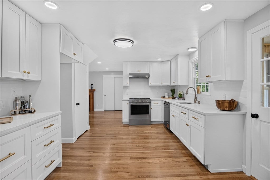 299 Concord Rd, Bedford, MA, 299 Concord Rd, Bedford, MA Photo #9