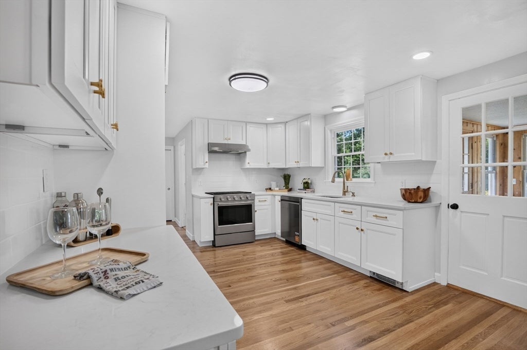 299 Concord Rd, Bedford, MA, 299 Concord Rd, Bedford, MA Photo #8