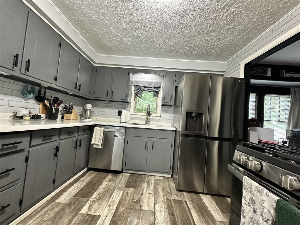 76 Boyce St