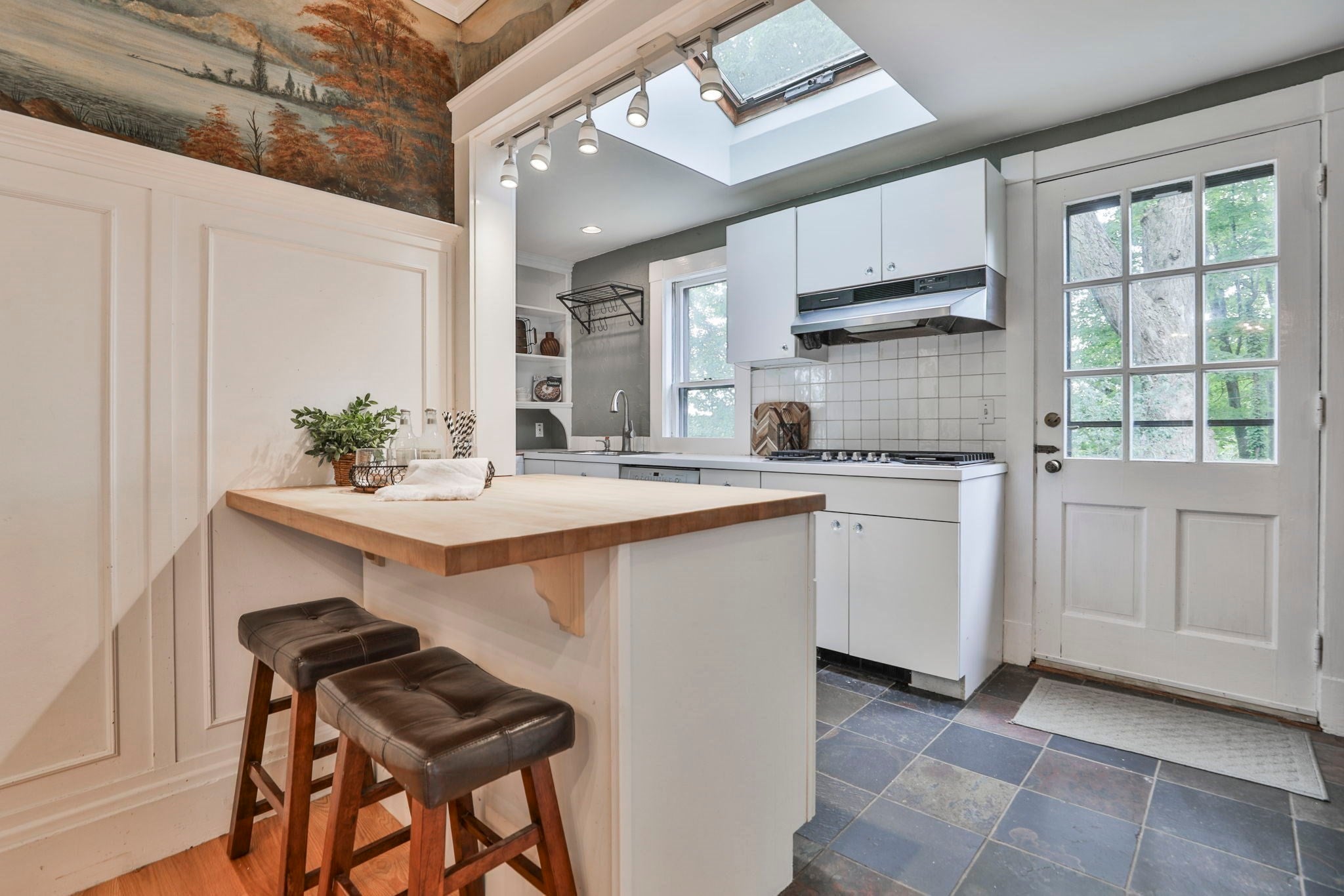 4 Hillside Ave, Wakefield, MA Photo #14