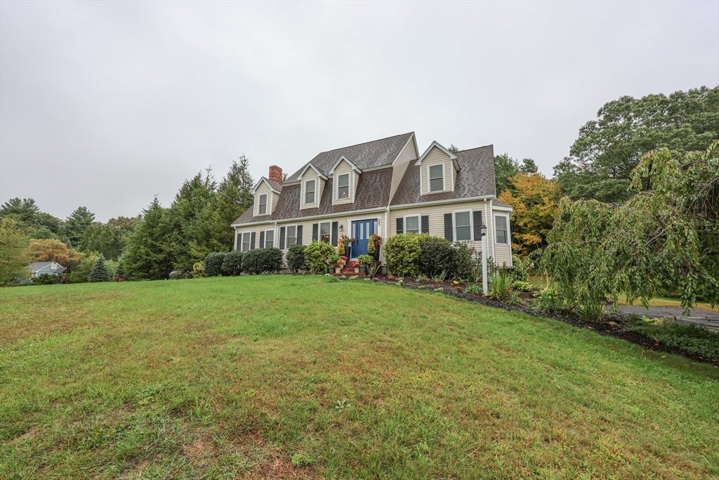 Photo of 25 Autumn Rd, Wrentham, MA