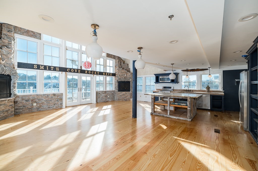 73 Rocky Neck Ave 2