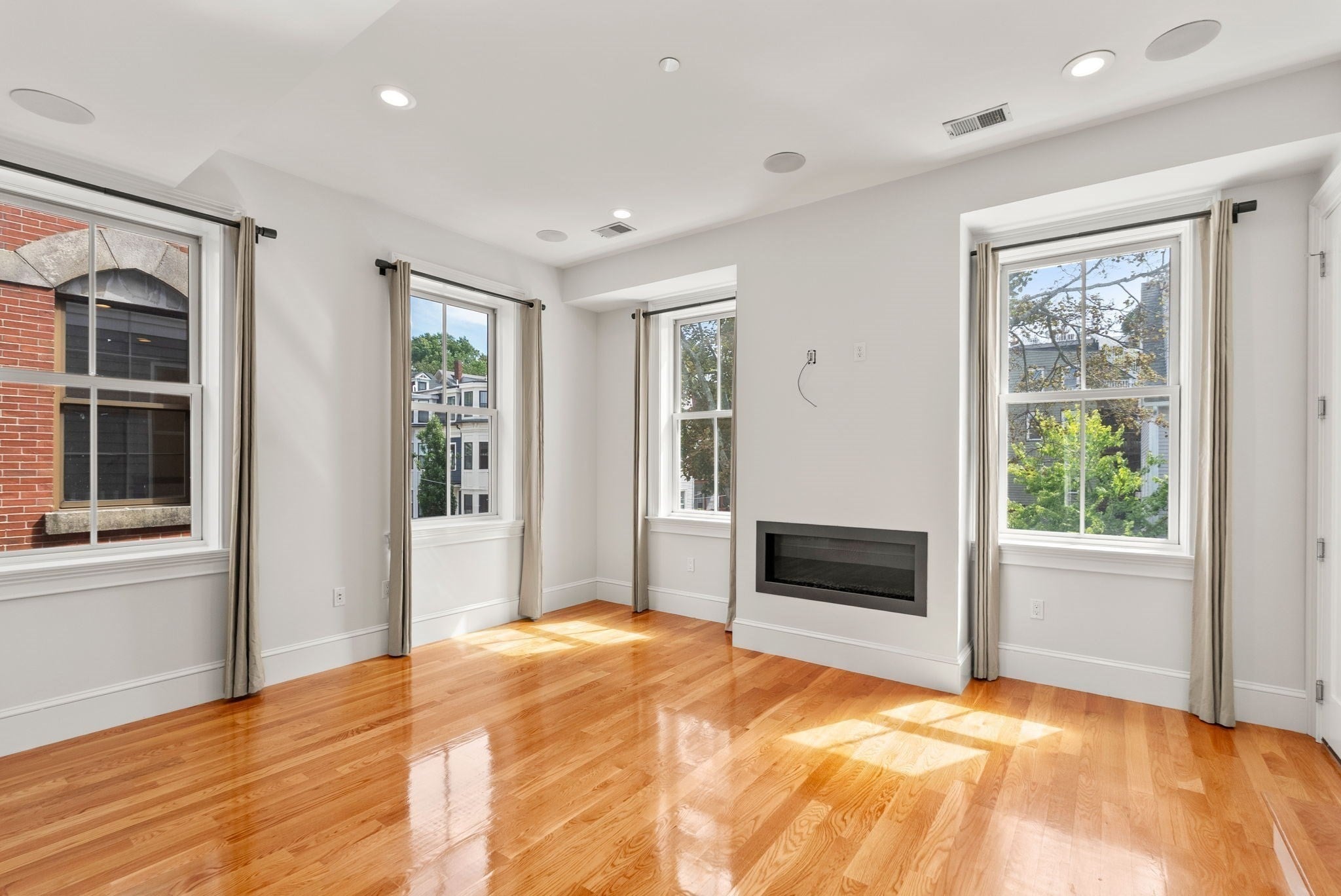 482 E Fourth Street #4, Boston, MA, 482 E Fourth Street #4, Boston, MA Photo #4