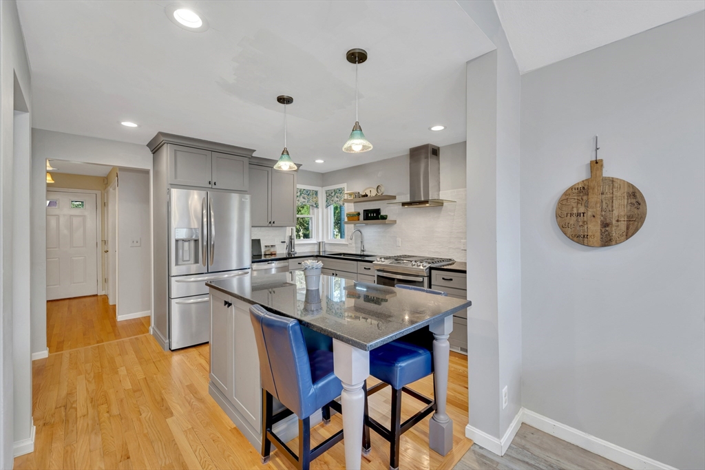 4 Rebecca Rd