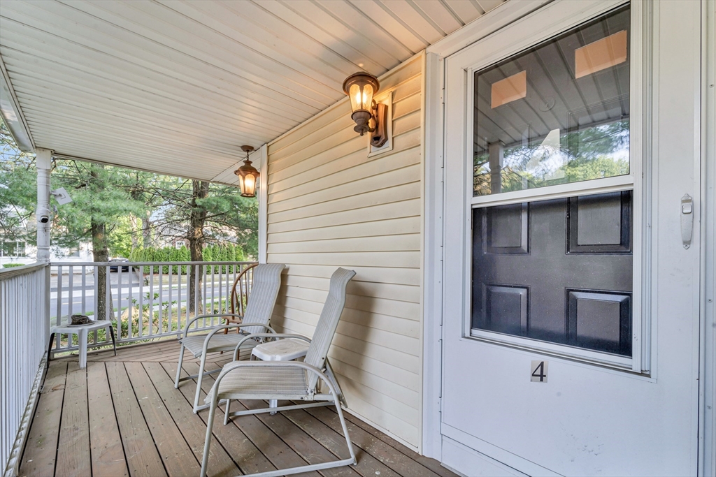 4 Rebecca Rd