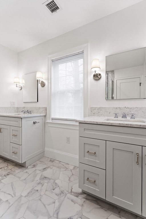 45 Lakeview Ave #45, Lynnfield, MA Photo #17