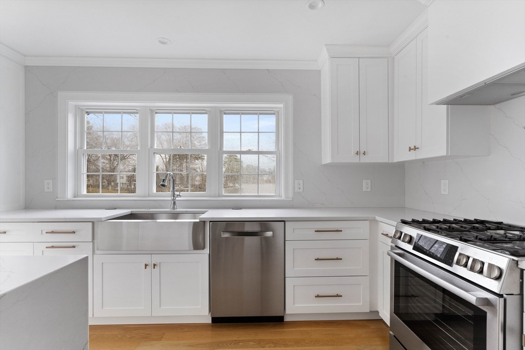 45 Lakeview Ave #45, Lynnfield, MA Photo #20