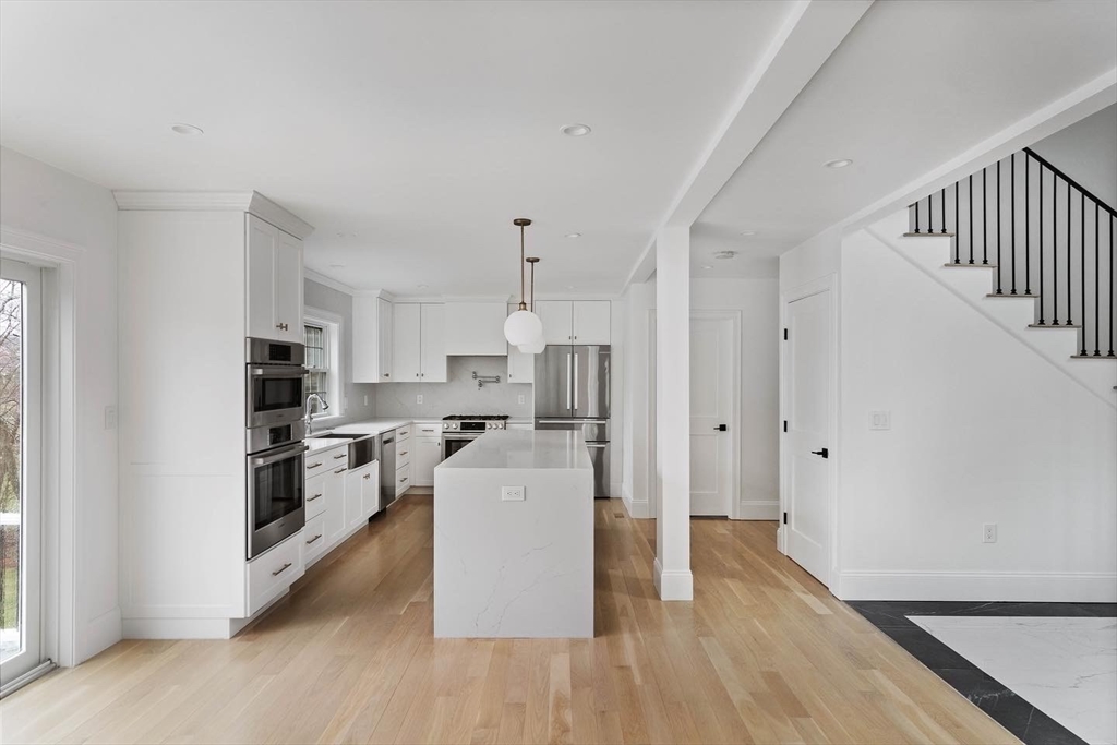 45 Lakeview Ave #45, Lynnfield, MA Photo #2