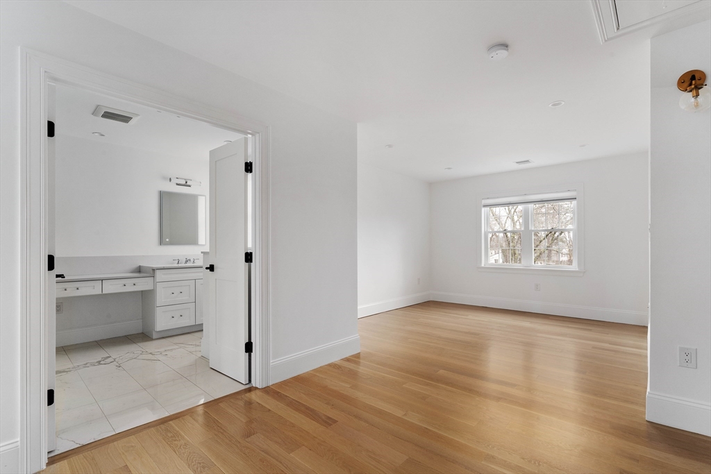 45 Lakeview Ave #45, Lynnfield, MA Photo #26