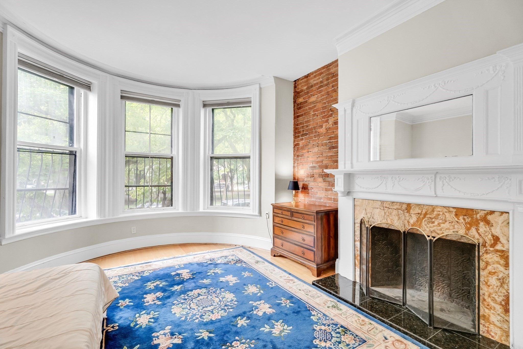 293-295 Commonwealth Avenue 1A
