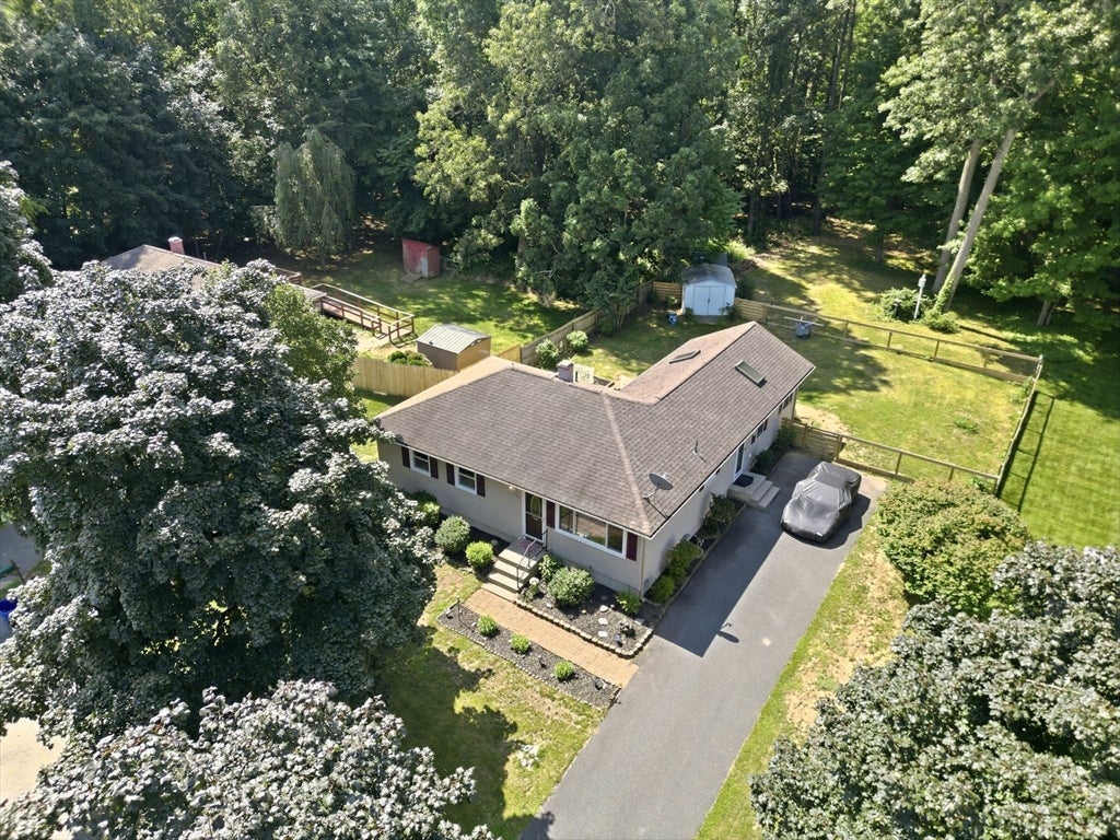 37 Squirrel Rd