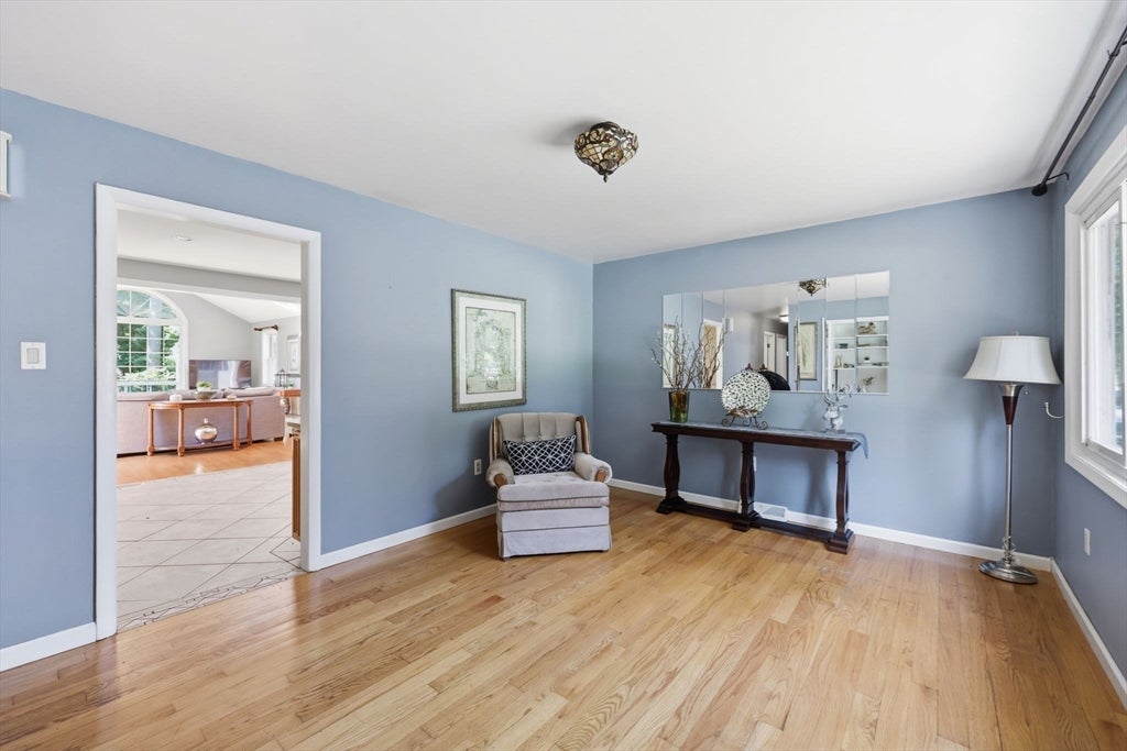37 Squirrel Rd