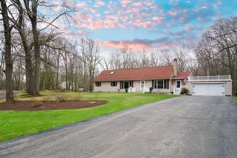 6 Sunrise Auburn MA 01501