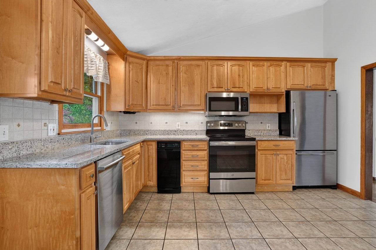 10 Roundwood Rd, Natick, MA, 10 Roundwood Rd, Natick, MA Photo #8