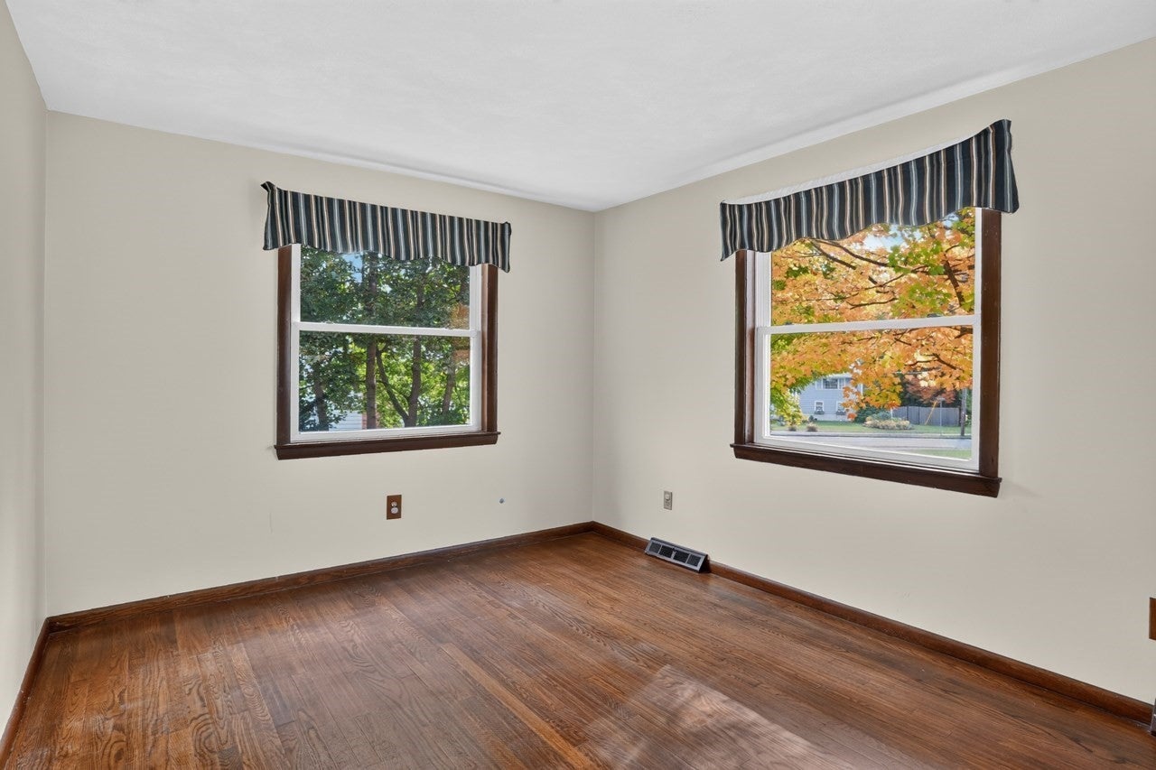 10 Roundwood Rd, Natick, MA, 10 Roundwood Rd, Natick, MA Photo #18