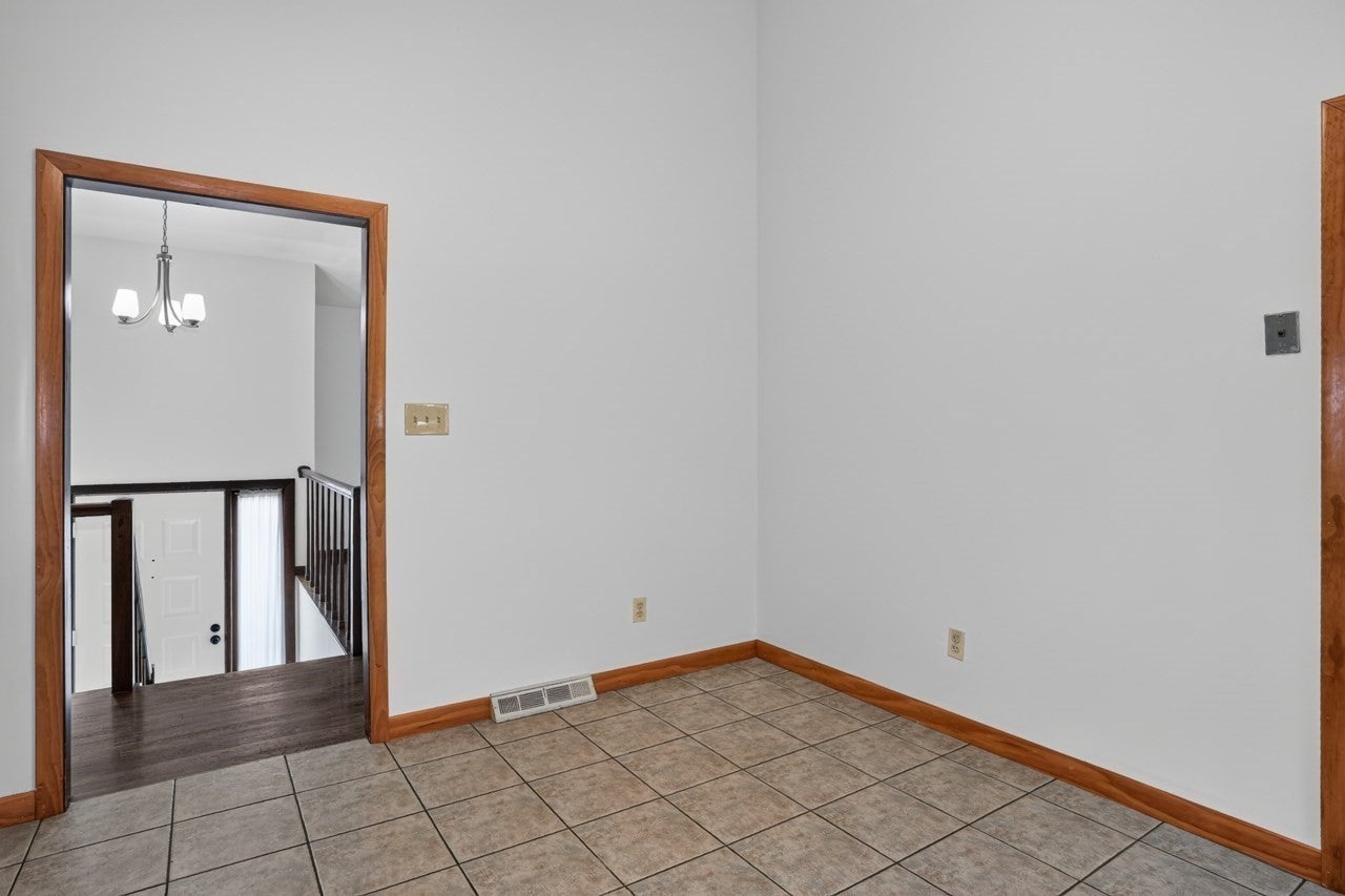 10 Roundwood Rd, Natick, MA, 10 Roundwood Rd, Natick, MA Photo #10