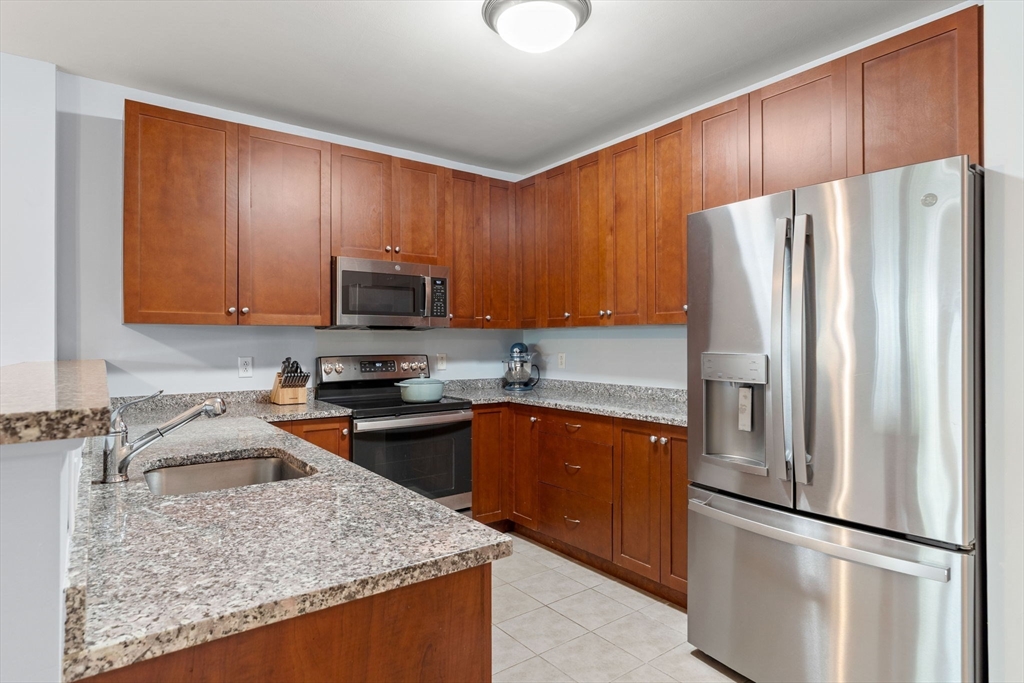 Photo of 1 Harvest Drive, North Andover, MA