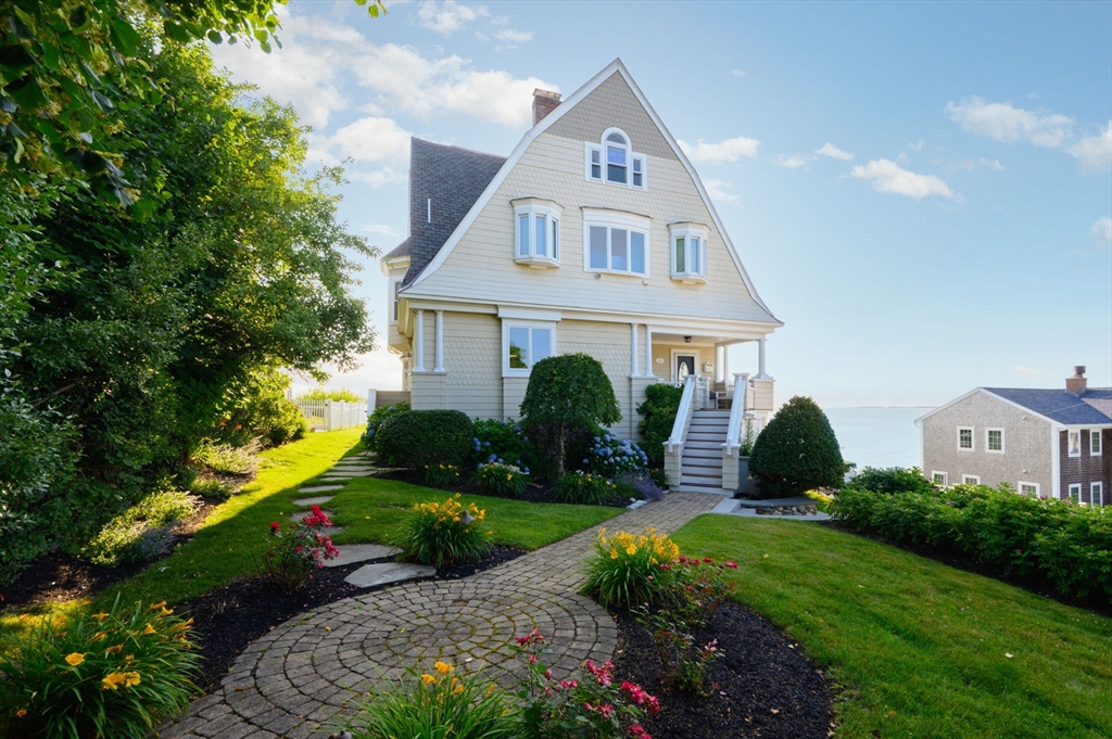 2 Bluff Road