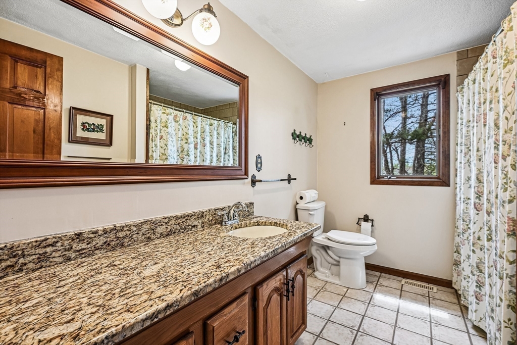 20 Crestwood Rd, North Reading, MA Photo #28