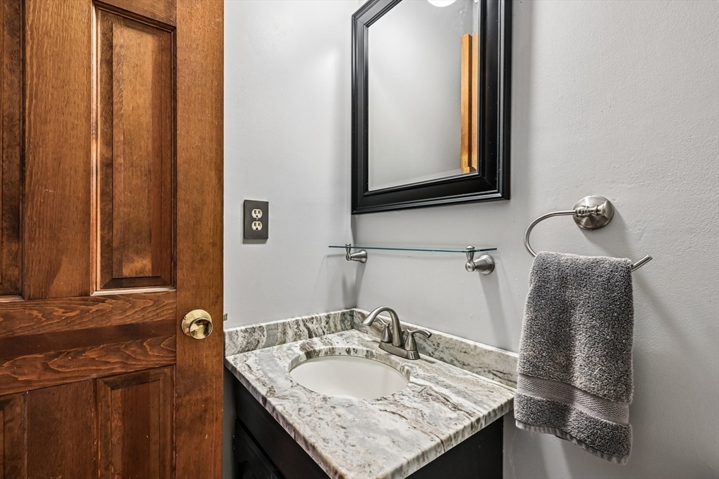 20 Crestwood Rd, North Reading, MA Photo #18