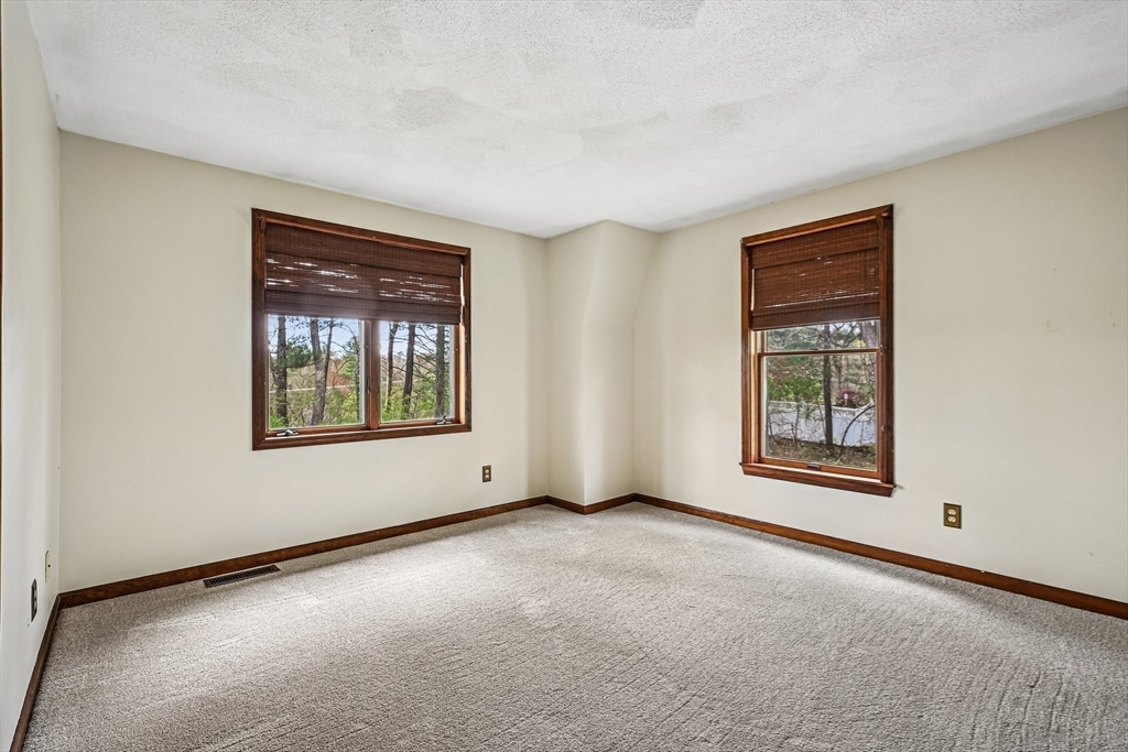 20 Crestwood Rd, North Reading, MA Photo #26