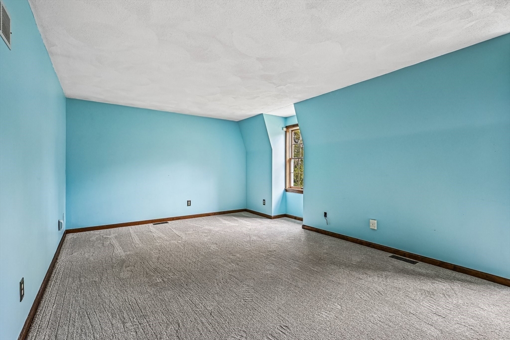20 Crestwood Rd, North Reading, MA Photo #34