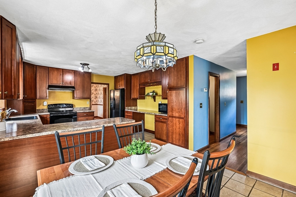 20 Crestwood Rd, North Reading, MA Photo #8