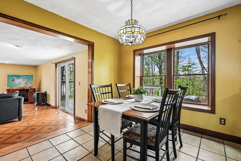 20 Crestwood Rd, North Reading, MA Photo #9