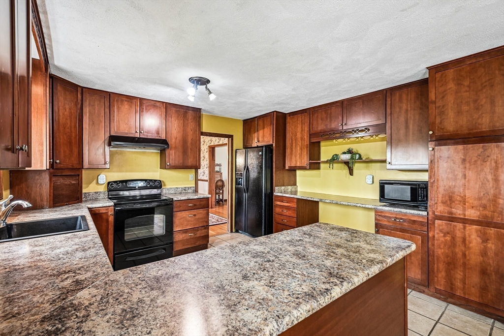 20 Crestwood Rd, North Reading, MA Photo #11