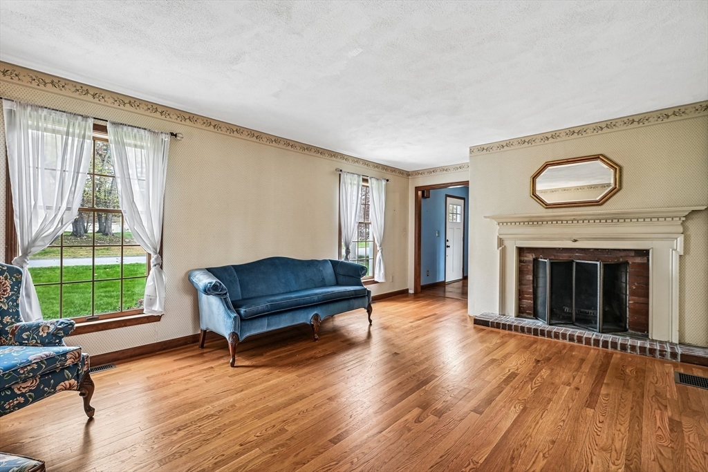 20 Crestwood Rd, North Reading, MA Photo #20