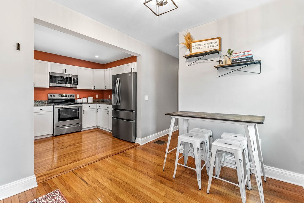 941 S Precinct Street